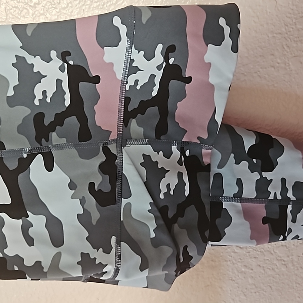 Pants - Picture 2 of 4